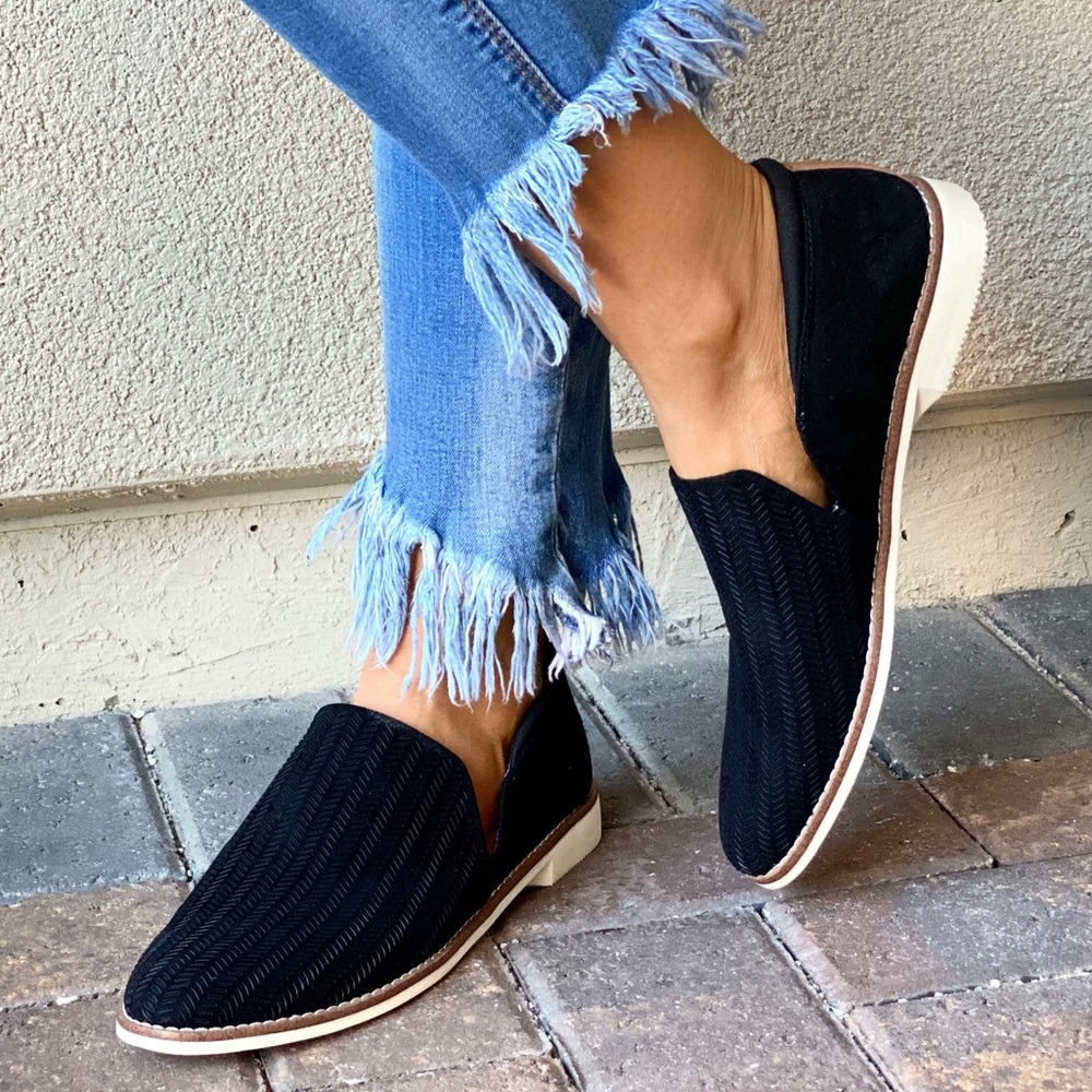 Black Perforated Slip-On Casual Boyfriend Loafers - Picture 8 of 12
